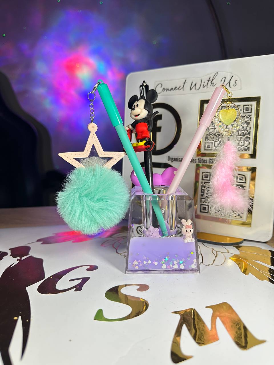 Porte stylos حامل الأقلام